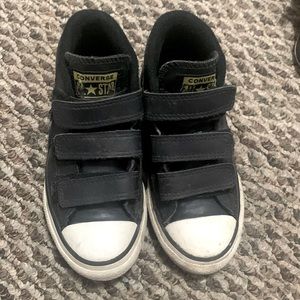 Converse velcro, in good condition.